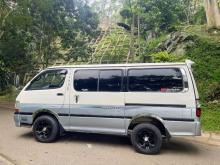 https://riyasewana.com/uploads/toyota-dolphin-103-161030456252.jpg