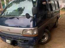 Toyota Dolphin 1998 Van