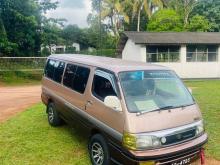 Toyota Dolphin 2002 Van