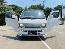 Toyota Dolphin 1990 Van