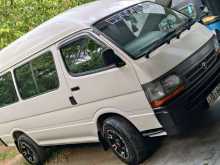 Toyota Dolphin 112 2001 Van