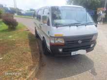 Toyota Dolphin 113 1990 Van
