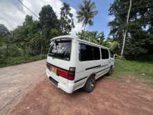 Toyota Dolphin 113 1991 Van