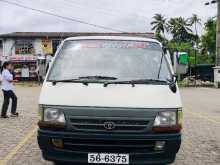 Toyota Dolphin 113 1990 Van
