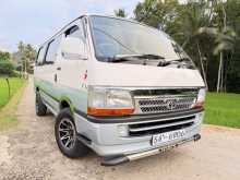 Toyota Dolphin 113 1989 Van