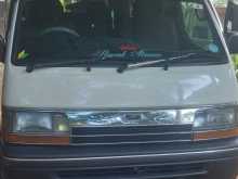 Toyota Dolphin 113 1990 Van