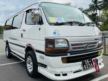 Toyota Dolphin 113 1991 Van