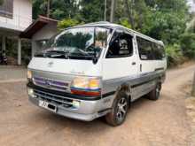 Toyota Dolphin 113 1991 Van
