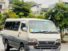 Toyota Dolphin 113 1991 Van