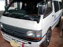Toyota Dolphin 113 1991 Van