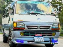 Toyota Dolphin 113 1993 Van