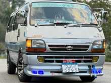 Toyota Dolphin 113 1993 Van