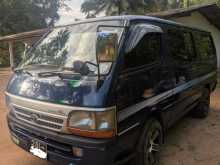 Toyota Dolphin 113 GL 1995 Van
