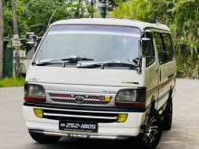 Toyota Dolphin 113 1995 Van