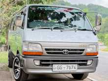 Toyota Dolphin 113 1996 Van