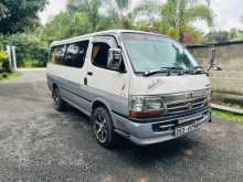 Toyota Dolphin 113 DX 1996 Van