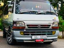 Toyota Dolphin 113 1996 Van