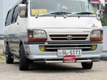 Toyota Dolphin 113 1998 Van