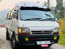 Toyota Dolphin 113 1998 Van