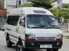 Toyota Dolphin 113 1999 Van