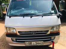 Toyota Dolphin 113 2000 Van