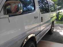 Toyota Dolphin 113 2003 Van