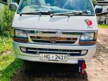Toyota Dolphin 113 2003 Van