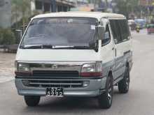 Toyota Dolphin 113 1991 Van