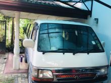 Toyota Dolphin 113 1992 Van
