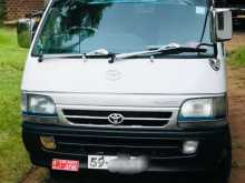Toyota Dolphin 113 1993 Van