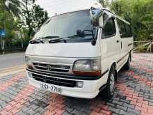 Toyota Dolphin 113 1993 Van
