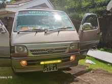 Toyota Dolphin 113 1993 Van