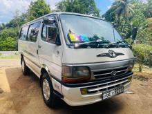 Toyota Dolphin 113 2000 Van