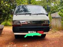 Toyota Dolphin 113 1993 Van