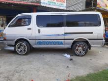 Toyota Dolphin 113 1997 Van