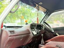 https://riyasewana.com/uploads/toyota-dolphin-113-722274417686.jpg