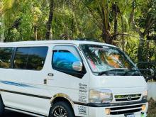 Toyota Dolphin 113 2000 Van