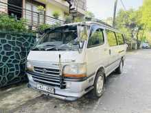 Toyota Dolphin 113 1998 Van