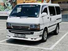 Toyota Dolphin 2002 Van
