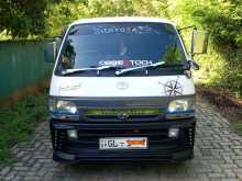 Toyota Dolphin 2003 Van