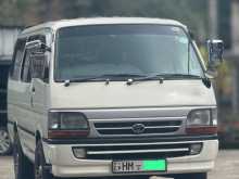 Toyota Dolphin 1998 Van