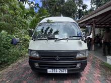 Toyota Dolphin 123 1994 Van