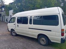 Toyota Dolphin 125 1996 Van