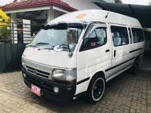 Toyota Dolphin 125 1993 Van