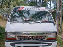 Toyota Dolphin 2003 Van