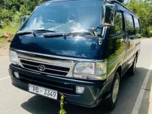 Toyota Dolphin 2002 Van