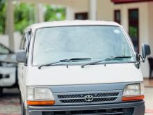 Toyota Dolphin 2001 Van