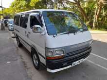 Toyota Dolphin 113 1991 Van