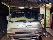 Toyota Dolphin 1993 Van