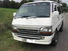 Toyota Dolphin 110 1992 Van